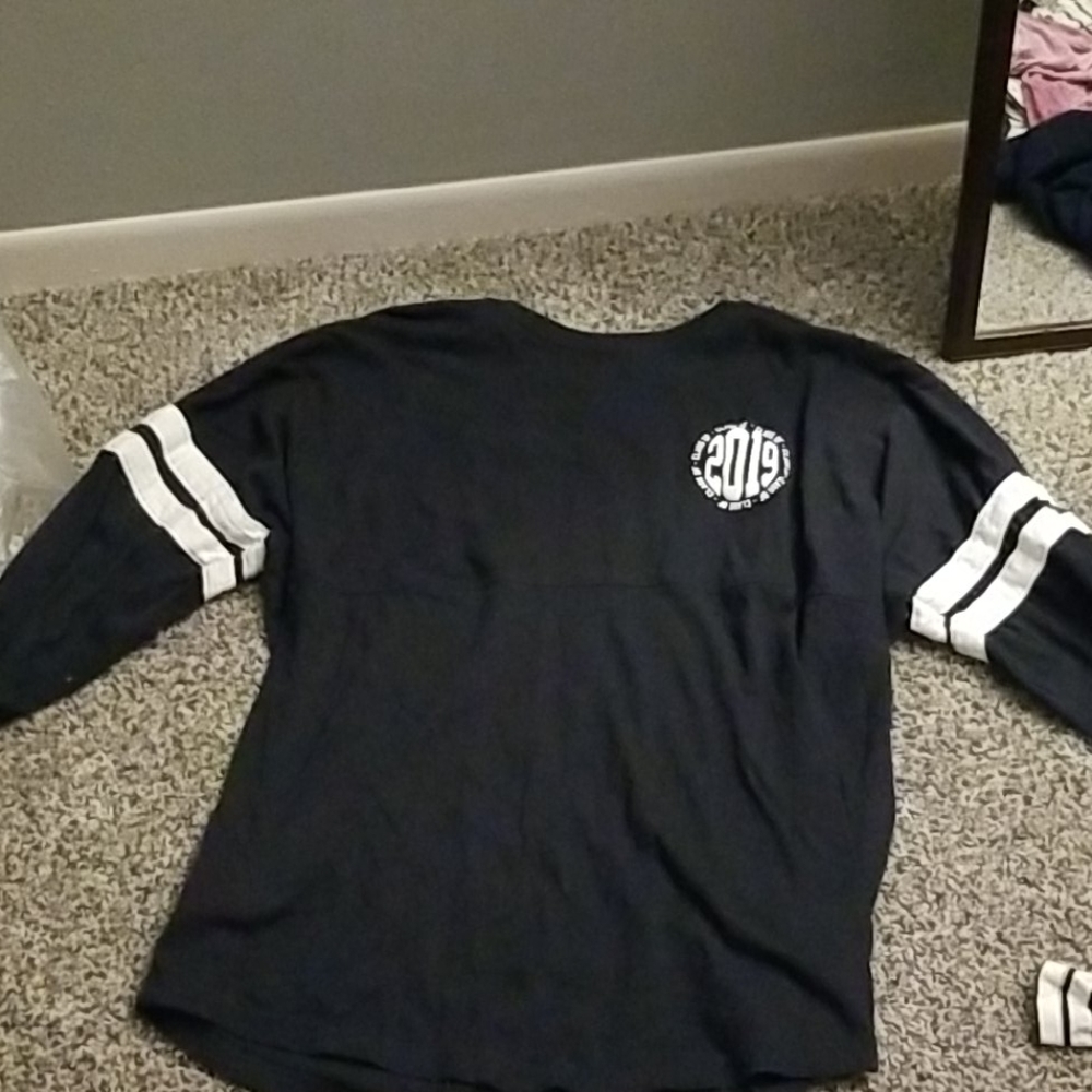 2019 senior sweater